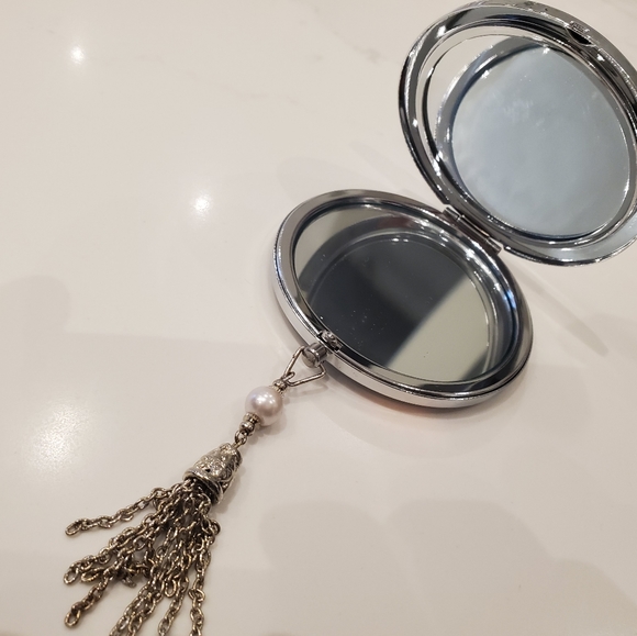 NWOT Egyptian Souvenir Makeup Mirror - Picture 3 of 6